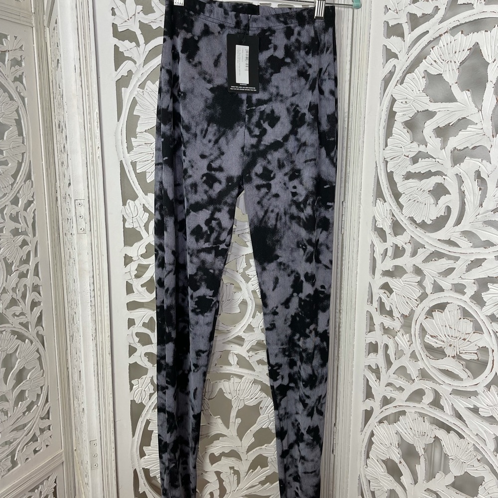 Petite black ribbed tie dye split hem leggings